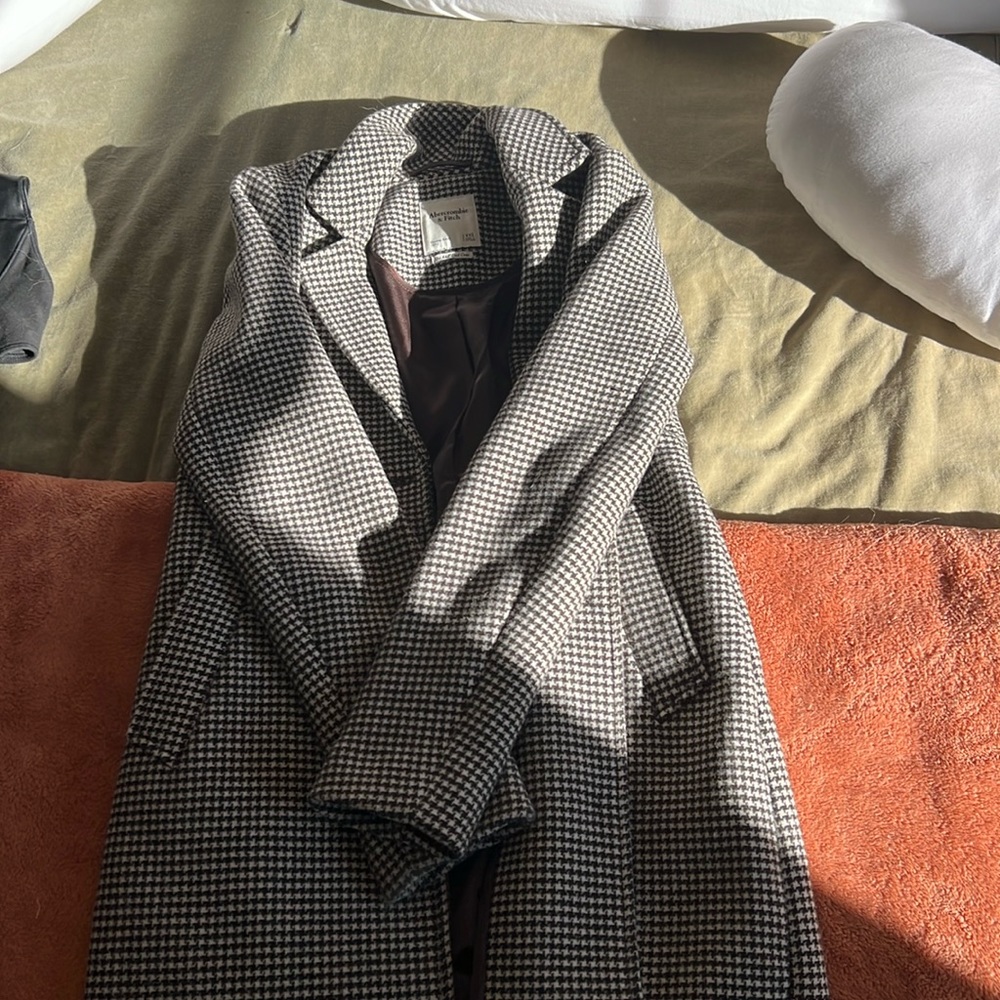 Abercrombie, Dad coat